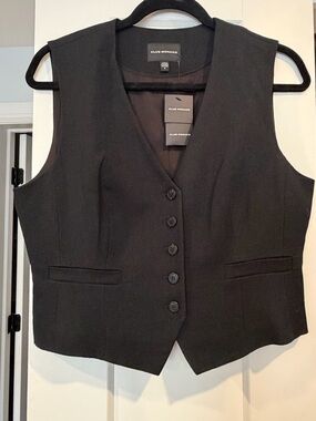 Club Monaco Classic Flawless Button-Front Vest in Black